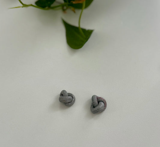 Tie the Knot with me